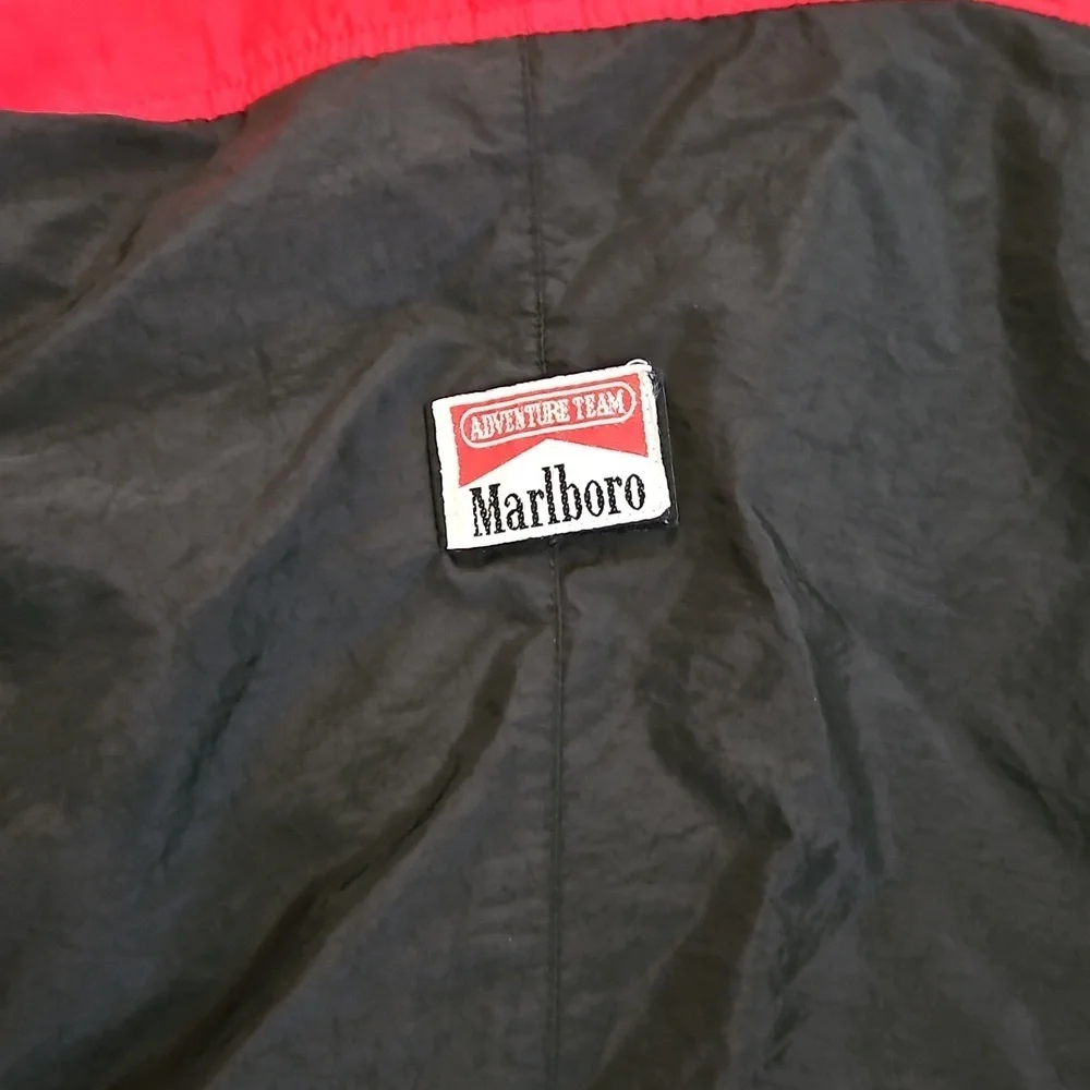 Vintage Marlboro Adventure Team Windbreaker Size Extra Large